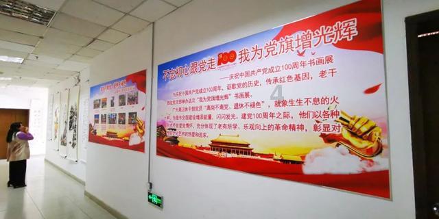 当观众和演员的想象力在剧场上空汇聚时 可能戏剧就产生了